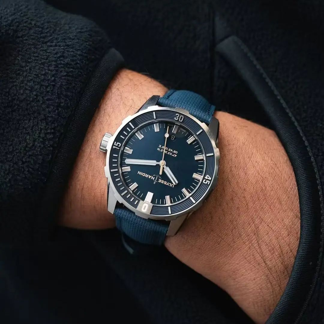 New Design Sailcloth Signature - Cartier Watch Santos 评论和价格